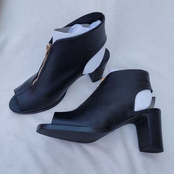 Brand New Ball Band USA Molly Front Zip Peep Toe Black Heeled Booties Size 8.5 - Picture 3 of 8